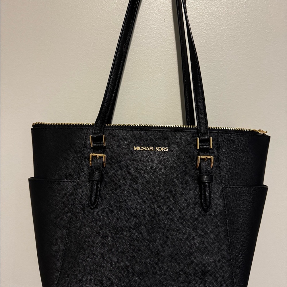 Michael Kors Jet Set Black Structured Tote